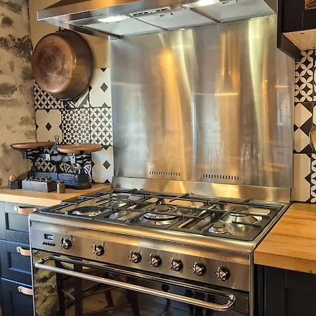 La Maison De Pierre *