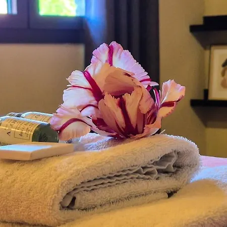 La Maison De Pierre بيت للعطل